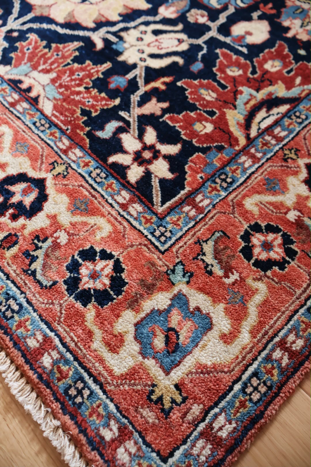 Traditional Hand-Knotted Indian Wool Rug 22 AA 178 x 124cm