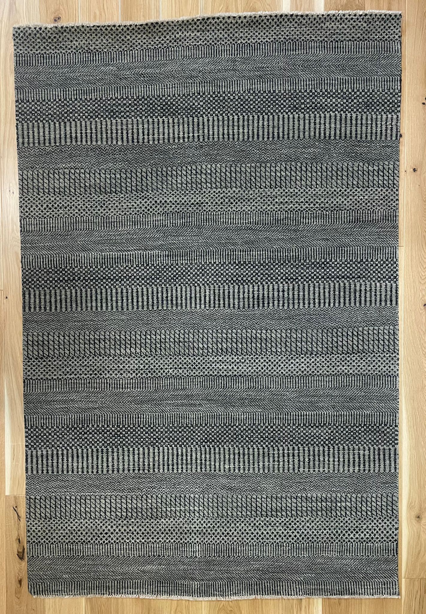 Illusion C-21 185 x 122cm image 0