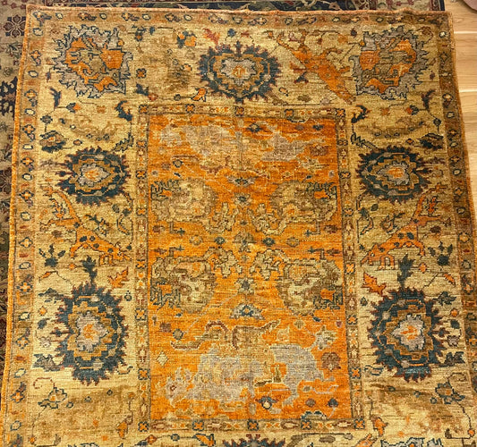 J31 Ushak Hand-Knotted Indian Wool Rug 56588 307 x 251cm