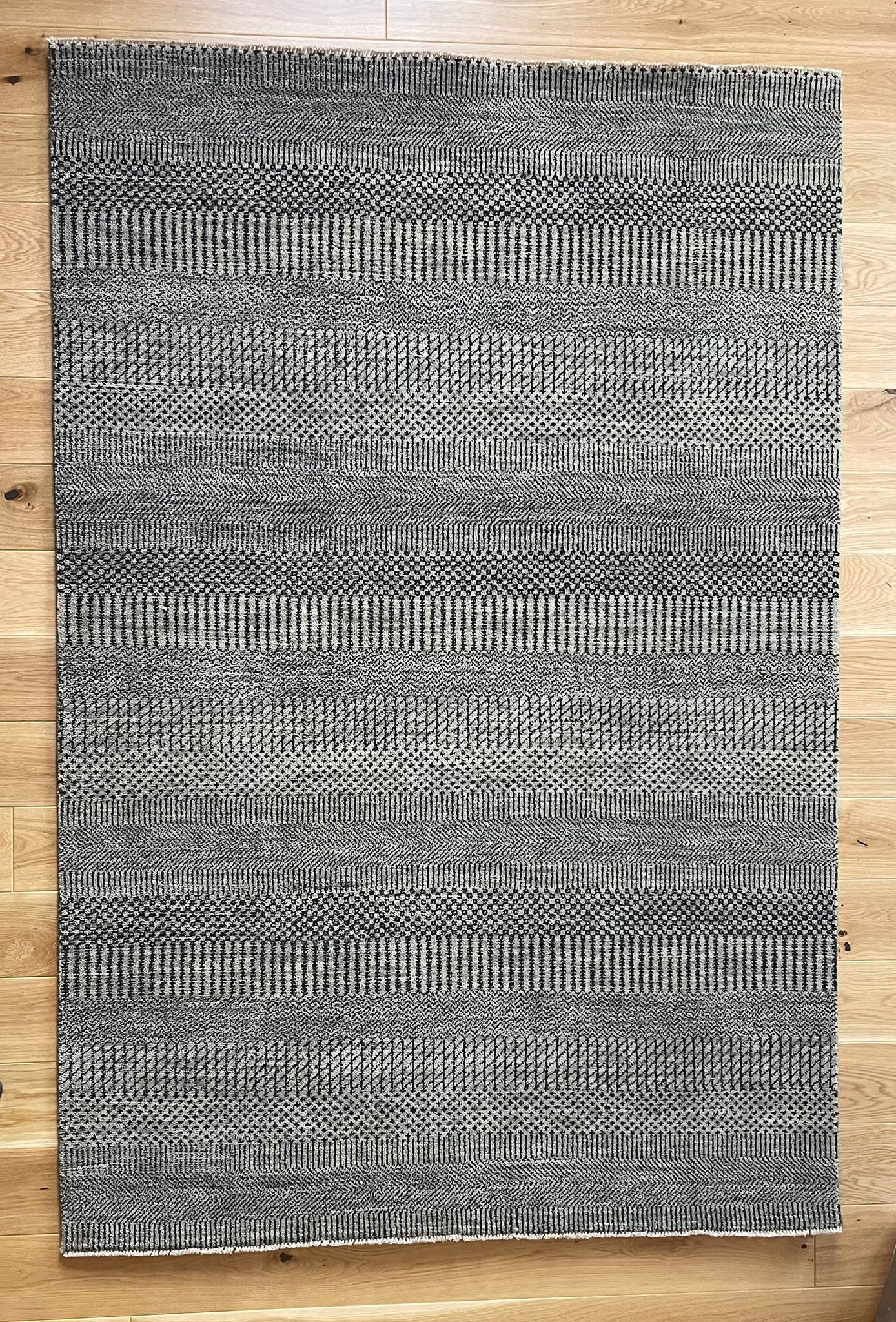 Illusion C-21 181 x 123cm image 0
