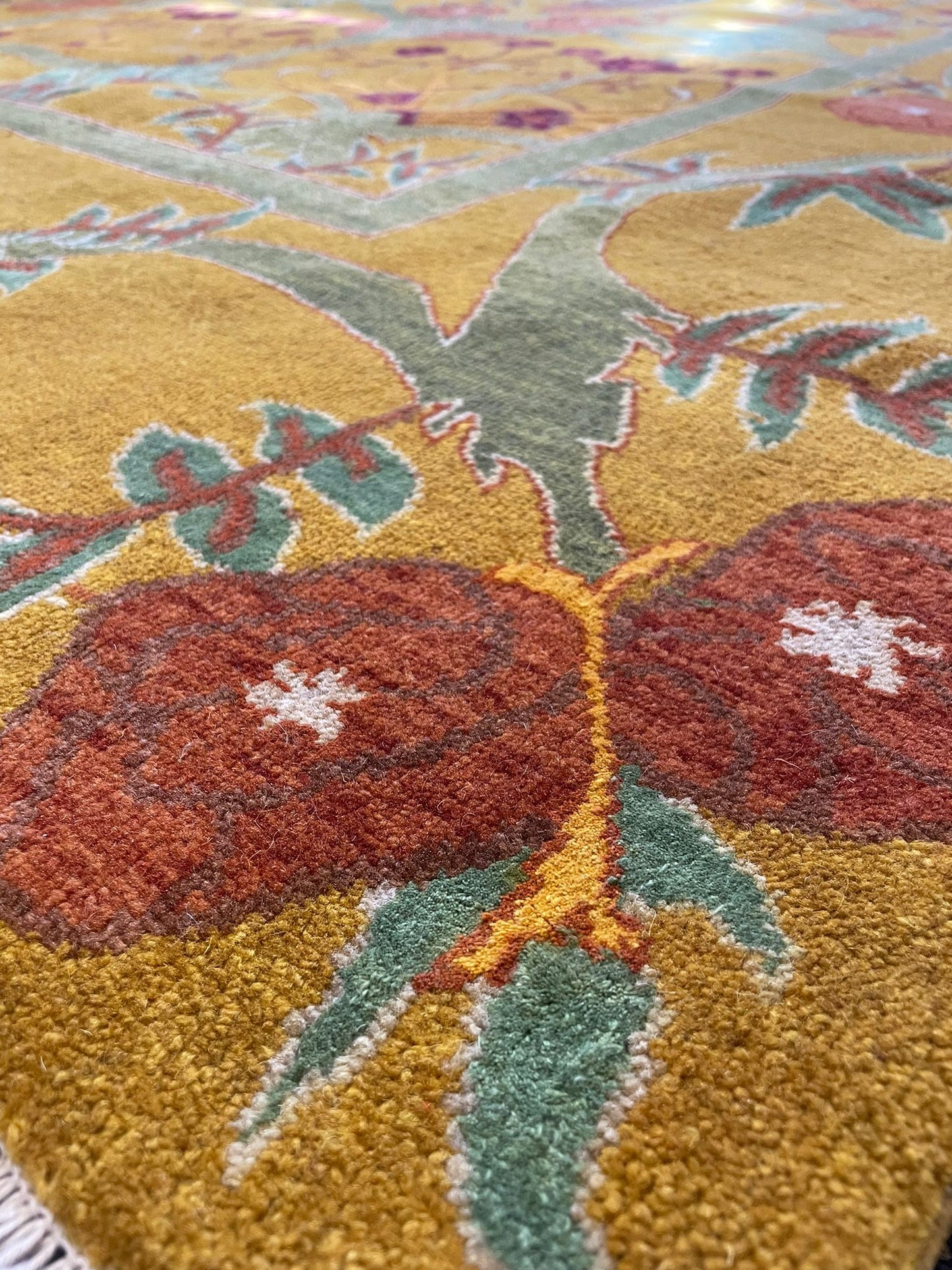 Lahore Pasham Hand-Knotted Pakistani Wool Rug 6175 256 x 169cm