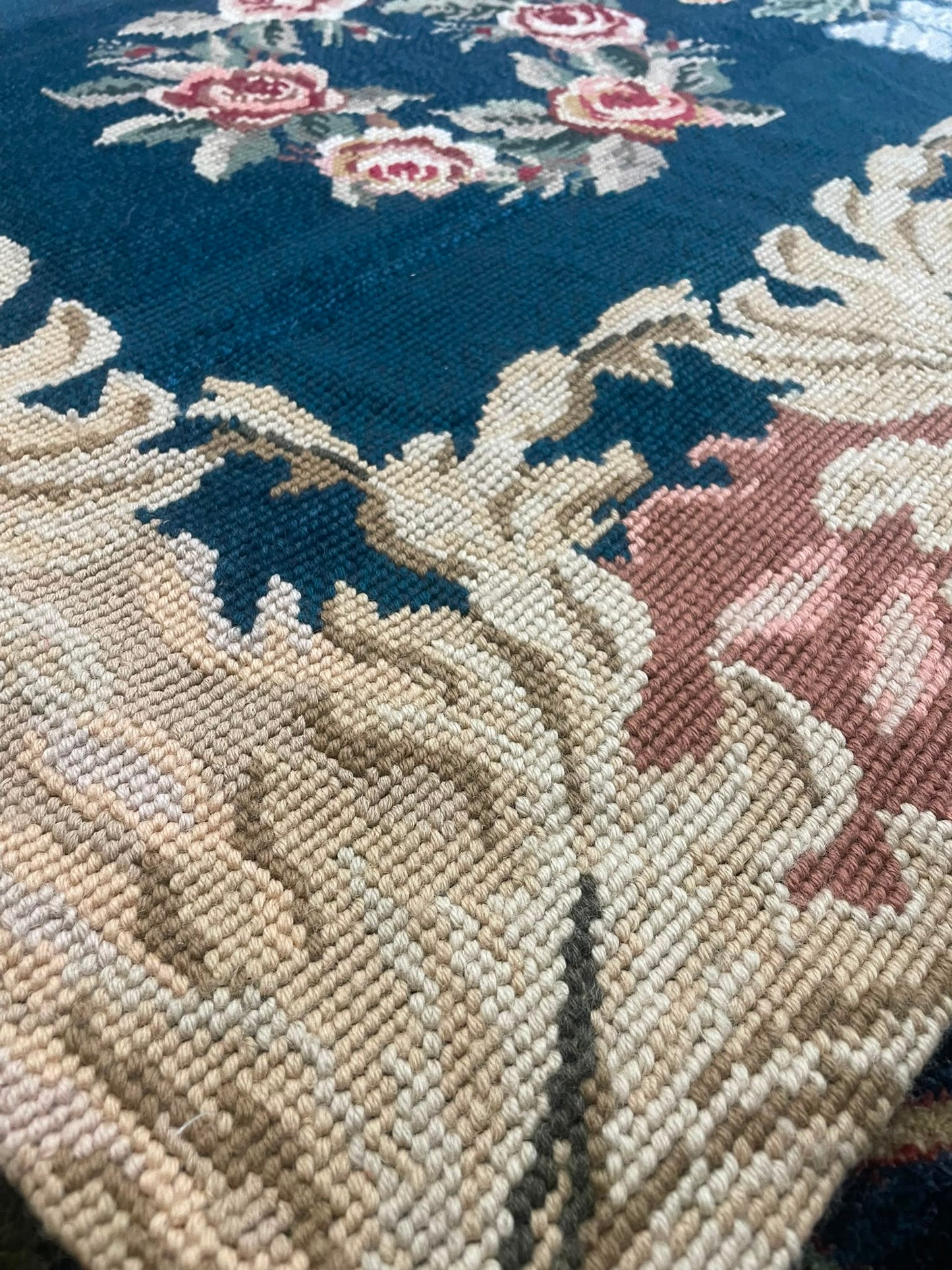 Wreath Needlepoint Hand-Woven Indian Wool Rug 14042 241 x 189cm